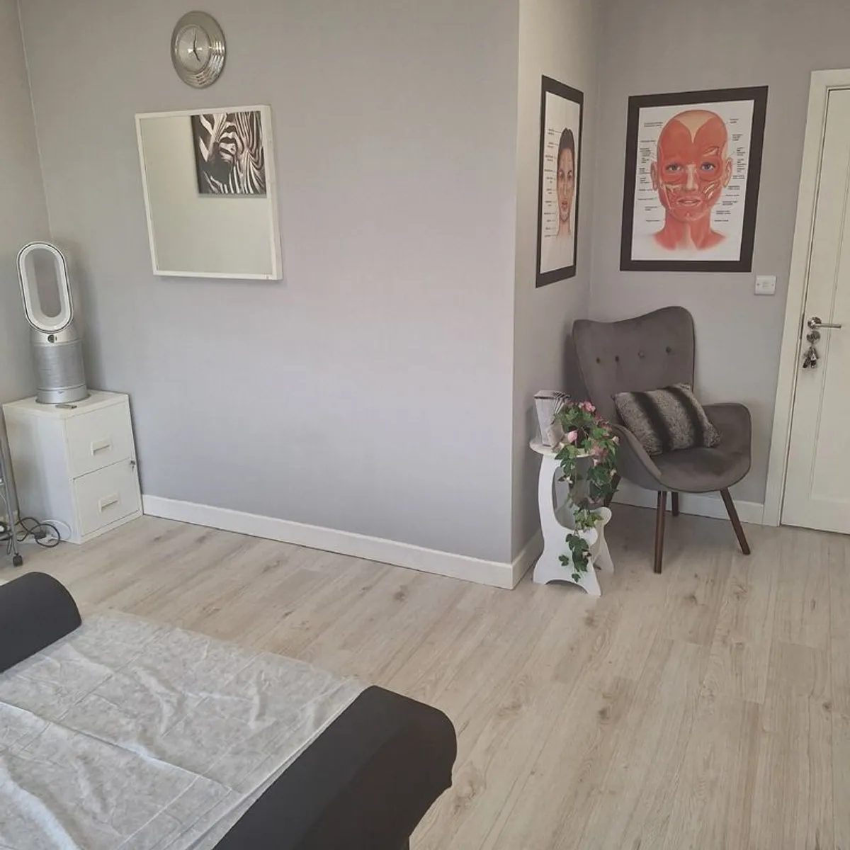 Beauty room to rent in Swords - Image 2