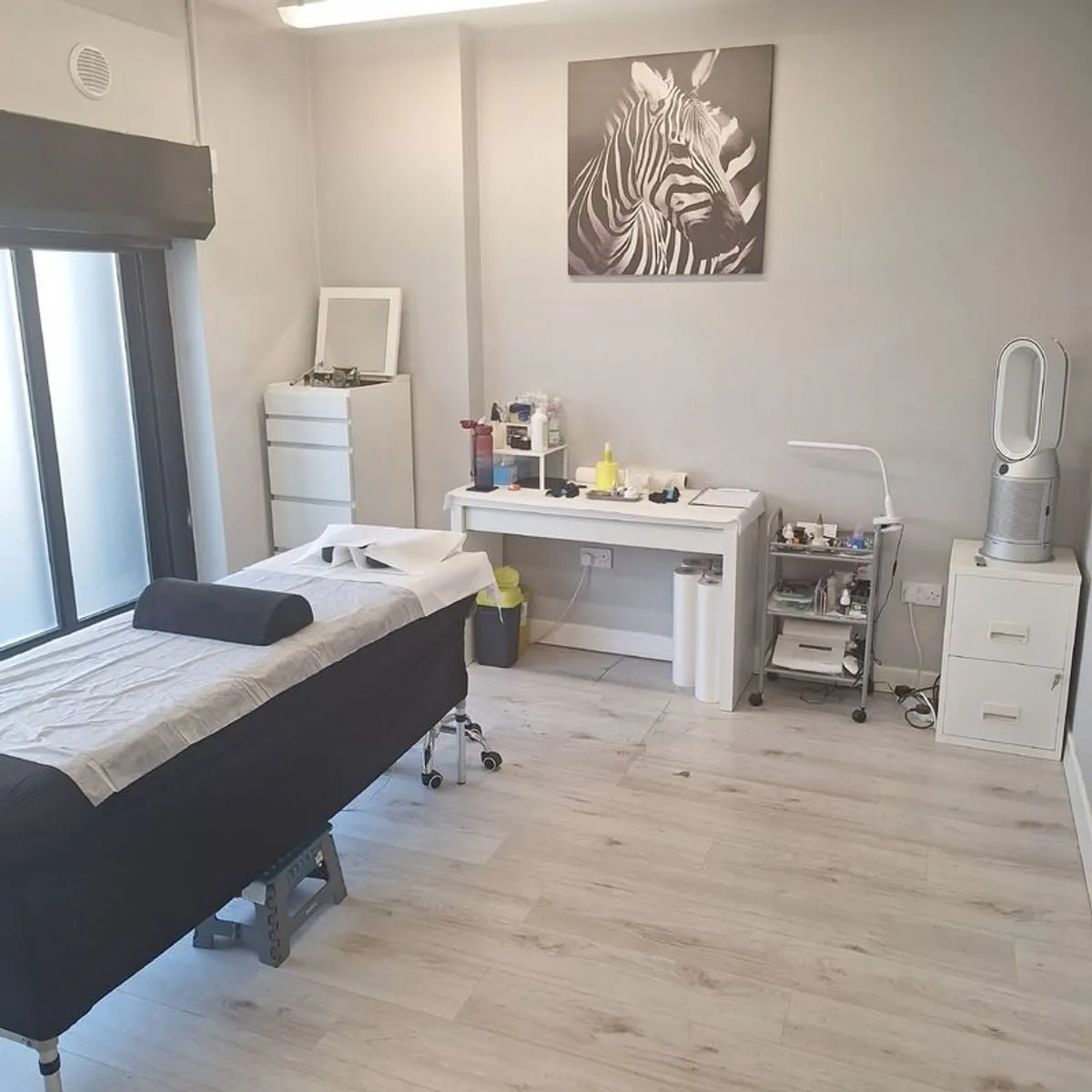 Beauty room to rent in Swords - Image 1