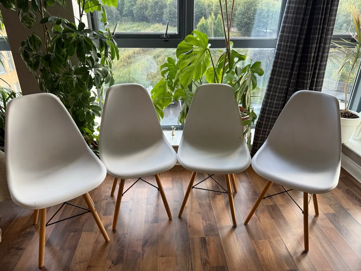 4 Dining Chairs - Image 1