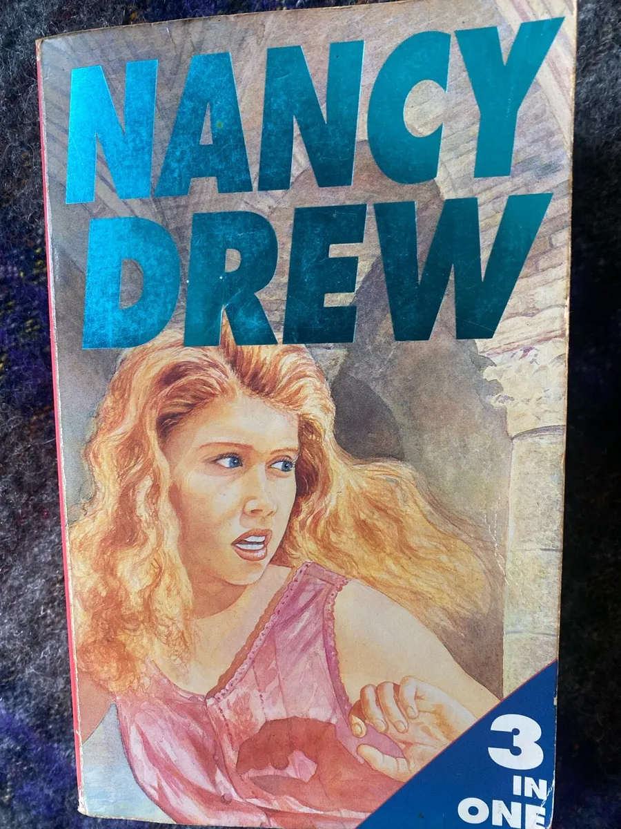 Nancy drew book - Image 1