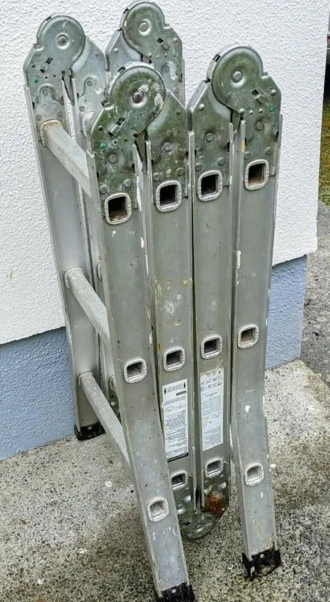 Step Ladder - Image 4