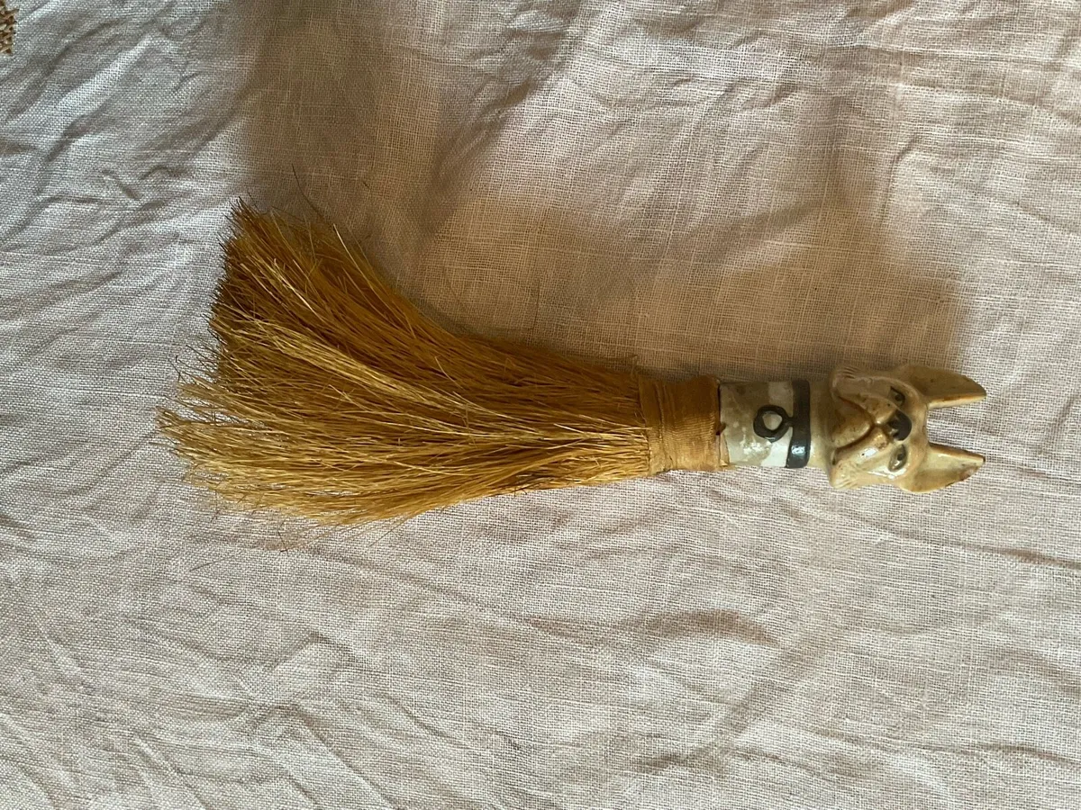 Vintage Japanese Porcelain Animal Head Whisk Brush - Image 4