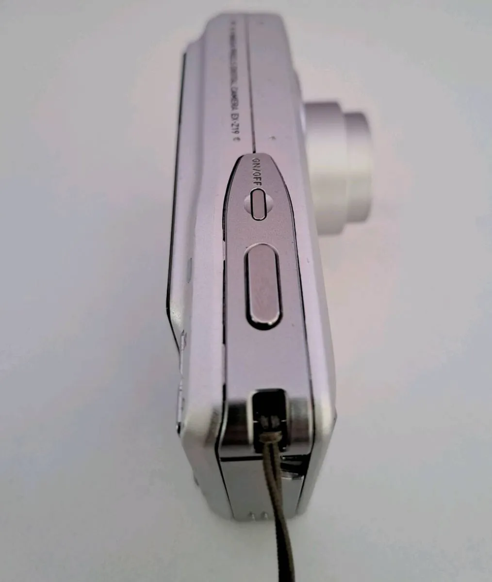 Casio Exilim Z19 - Image 4