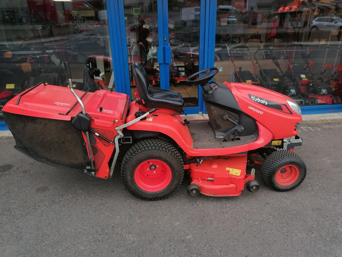 Kubota GR2120 rideon lawnmower - Image 2