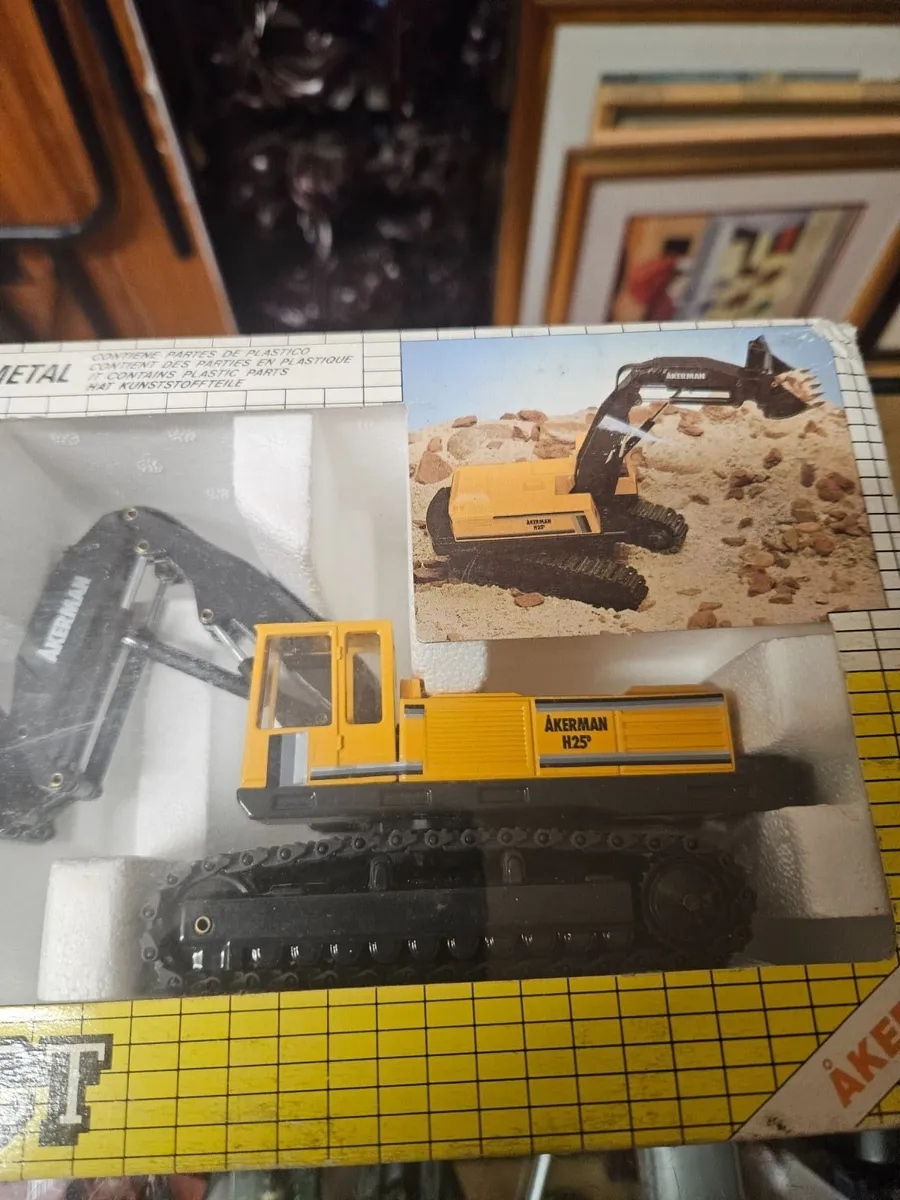 Corgi Joal Excavator - Image 2