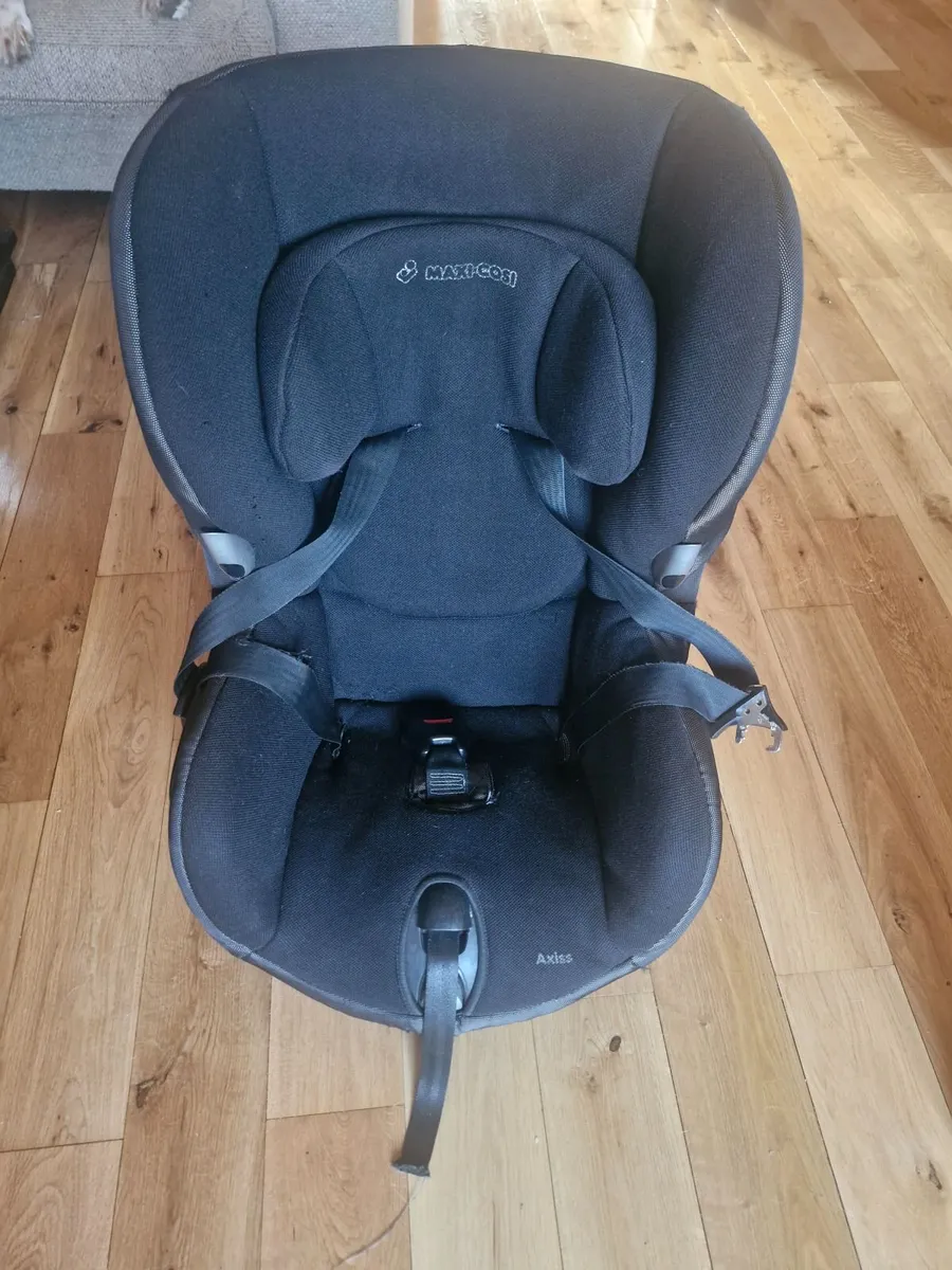 Maxi cosi Axiss kids car seat - Image 1