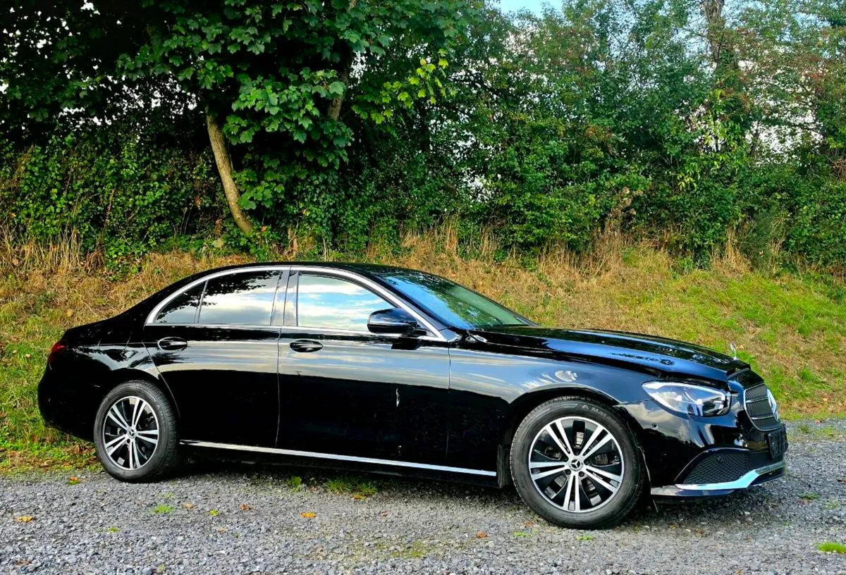 Mercedes E220D Diesel - Image 2
