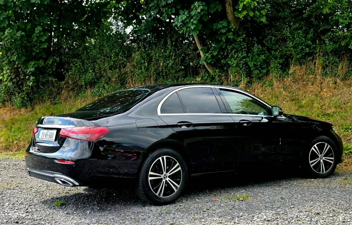 Mercedes E220D Diesel - Image 4