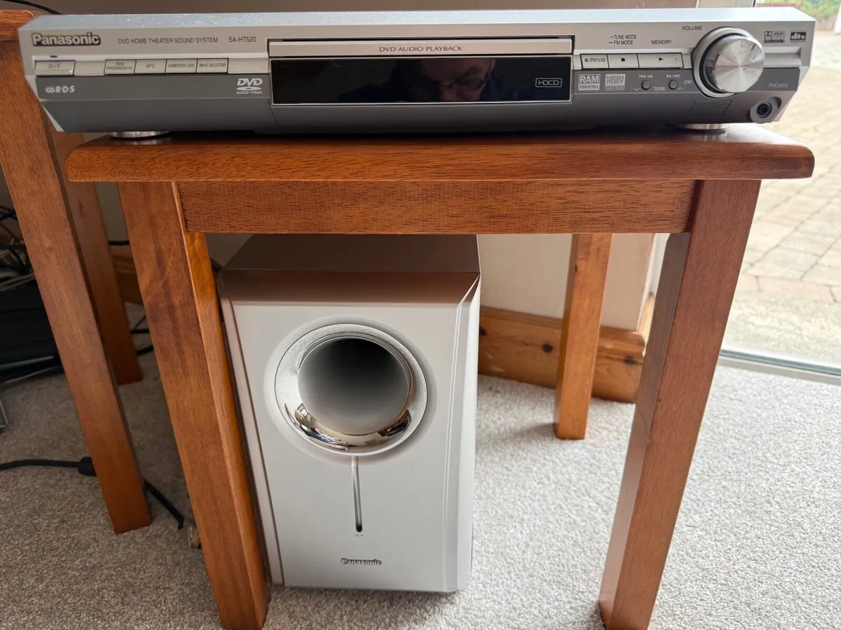 heatre SouPanasonic SA-HT520 DVD Home Tnd System - Image 2