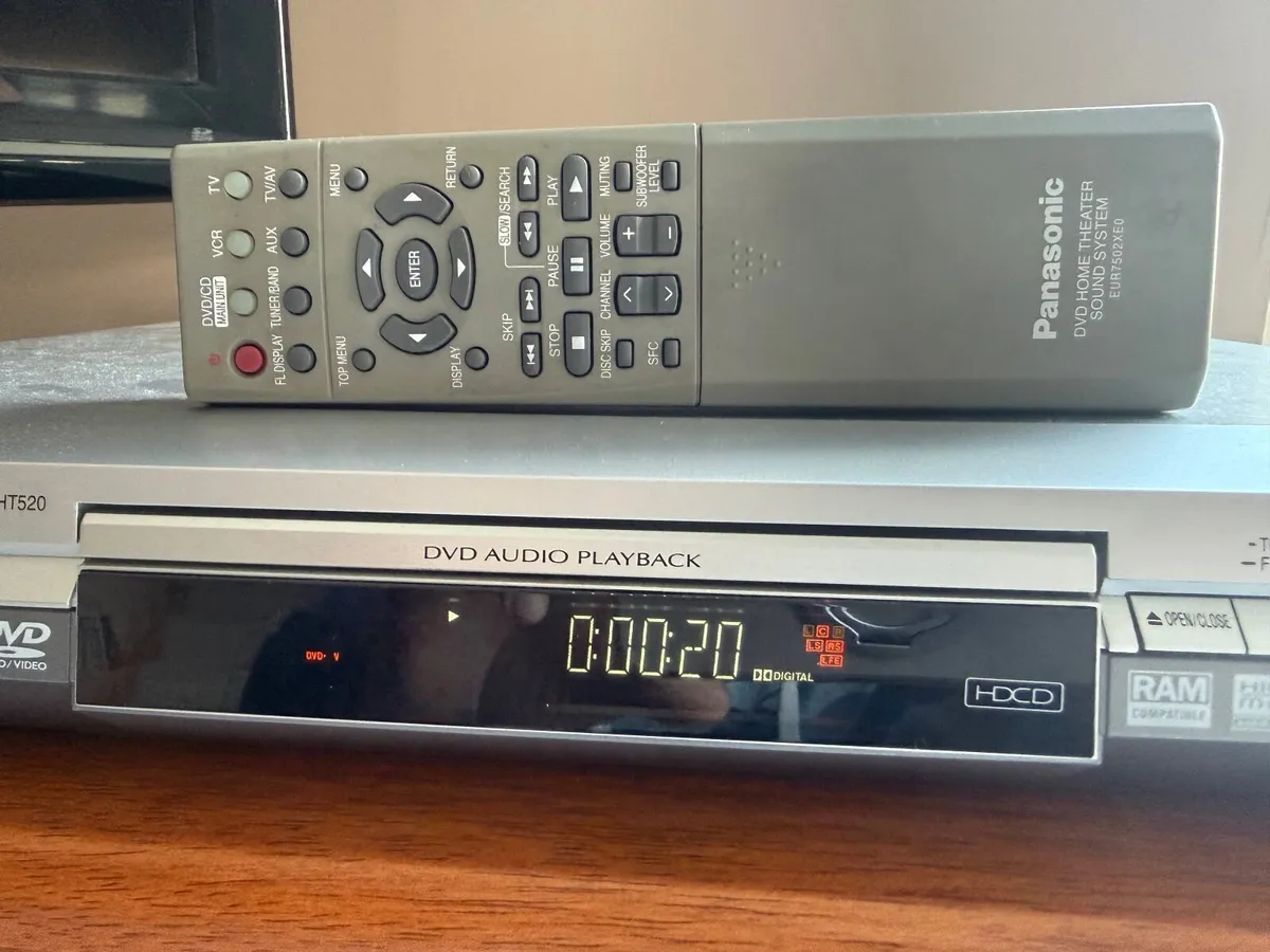 heatre SouPanasonic SA-HT520 DVD Home Tnd System - Image 3