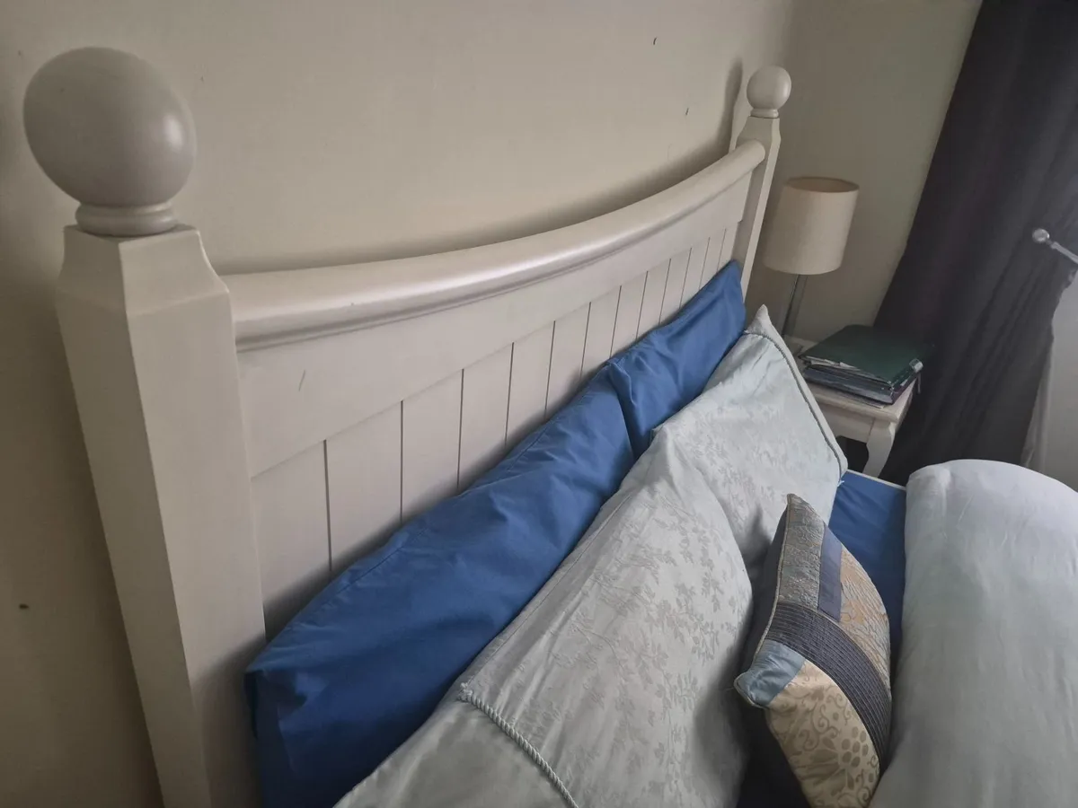 Bed - Image 2