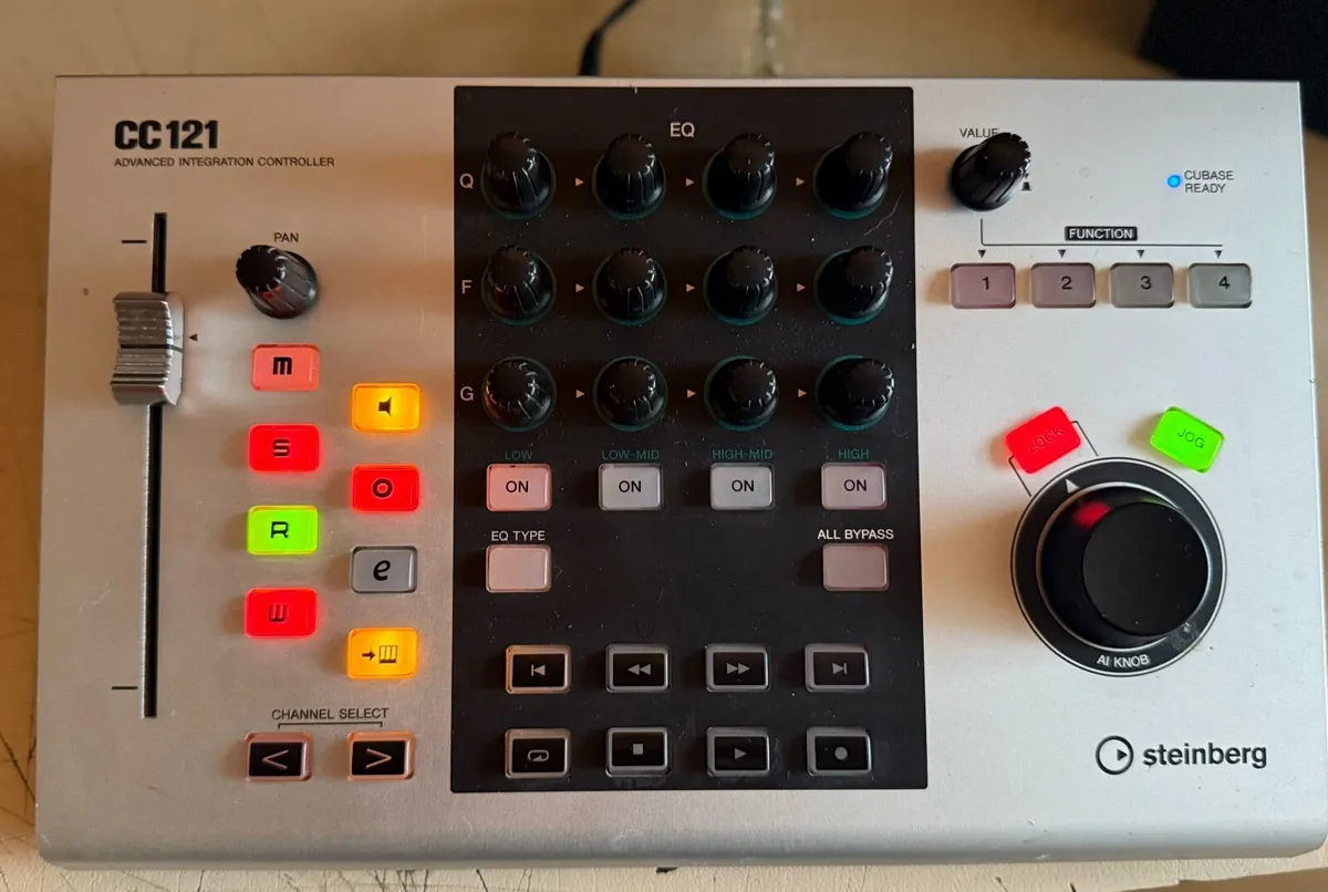 Steinberg CC121 controller - Image 1