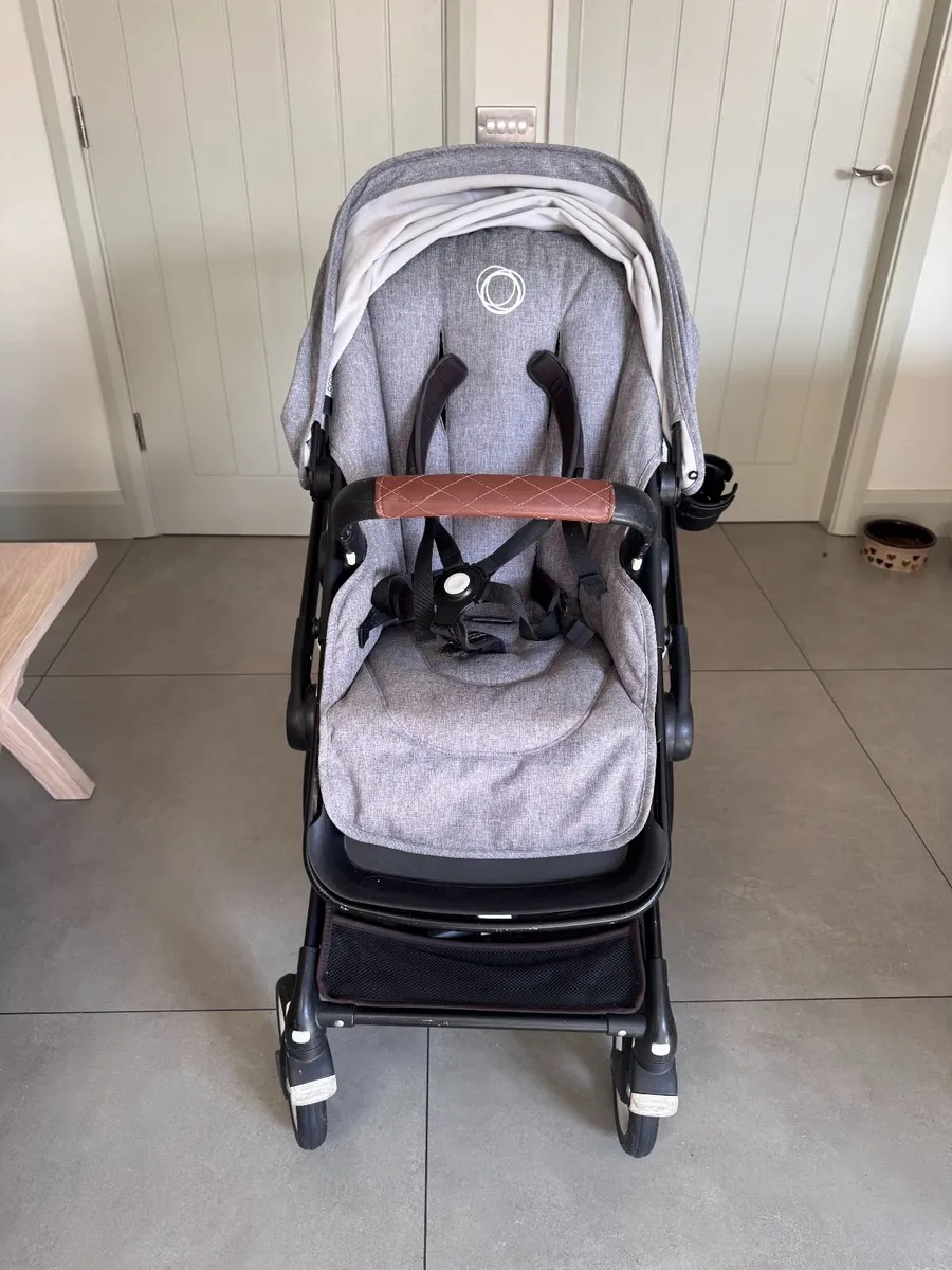 Bugaboo Fox 1 Complete Bundle + Buggy Board - Image 1