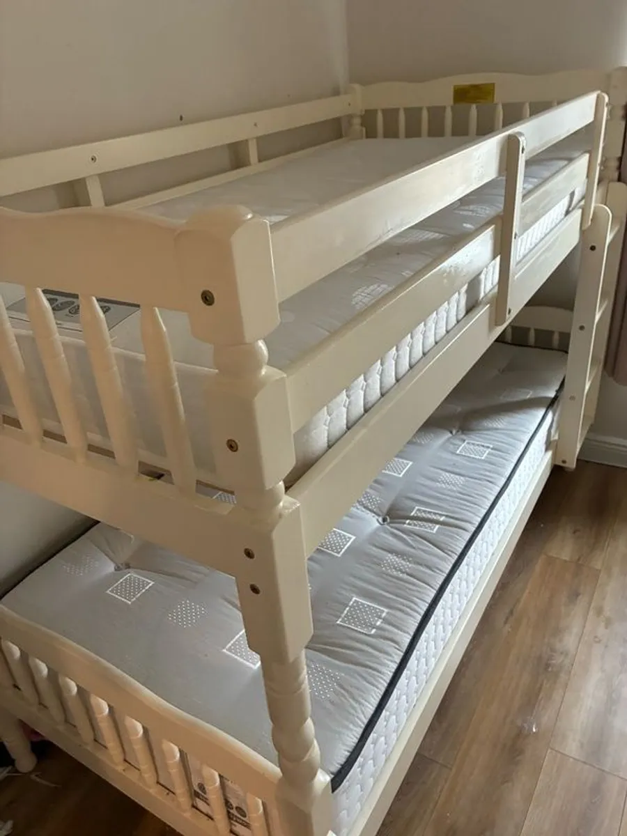 Elliot White Bunk beds with Castlebeds mattresses - Image 3