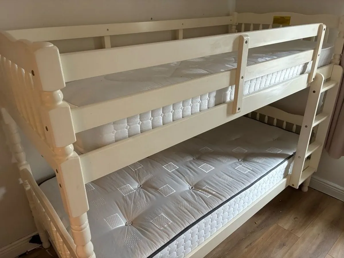 Elliot White Bunk beds with Castlebeds mattresses - Image 2