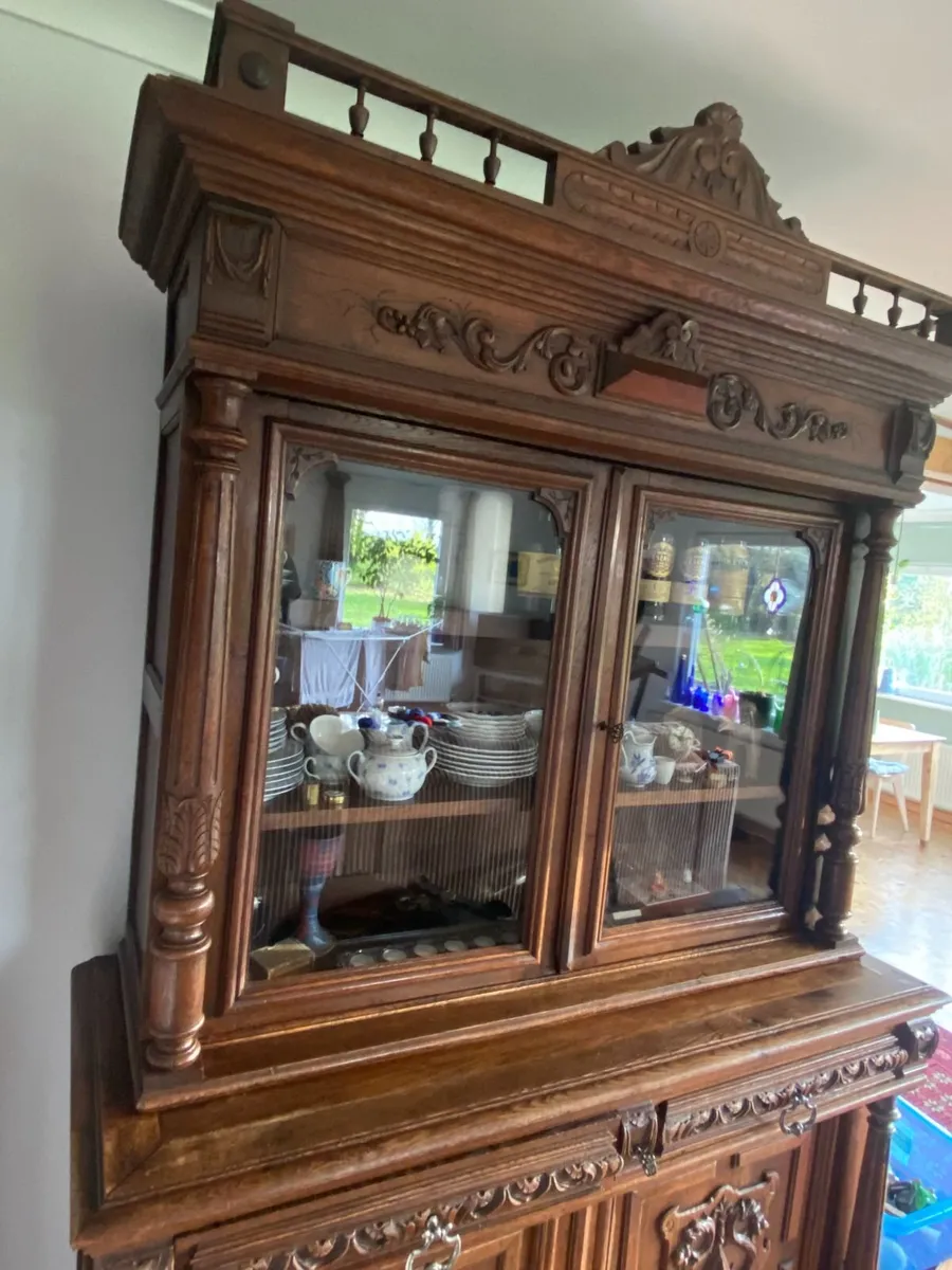 Antique buffet - Image 3
