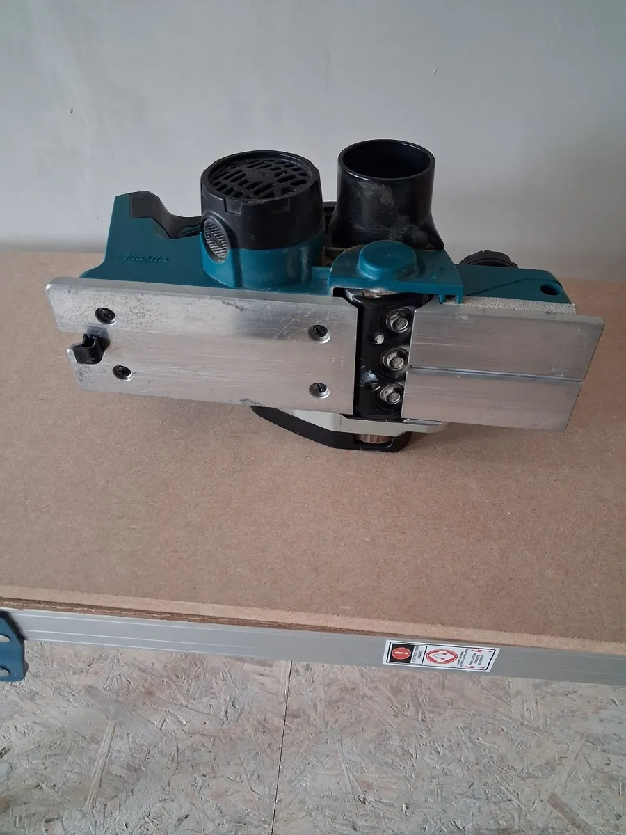 Makita 18v planer - Image 4