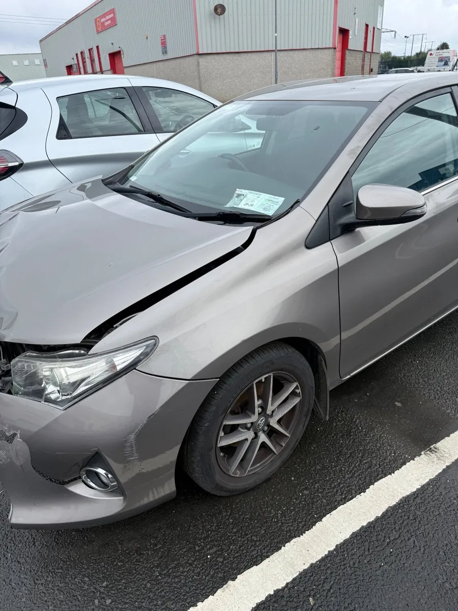 Toyota Auris - Image 1
