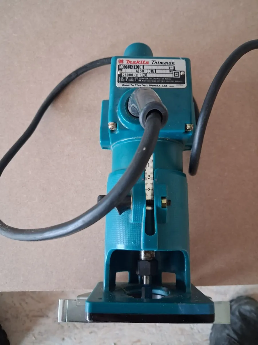 Makita palm router. - Image 1