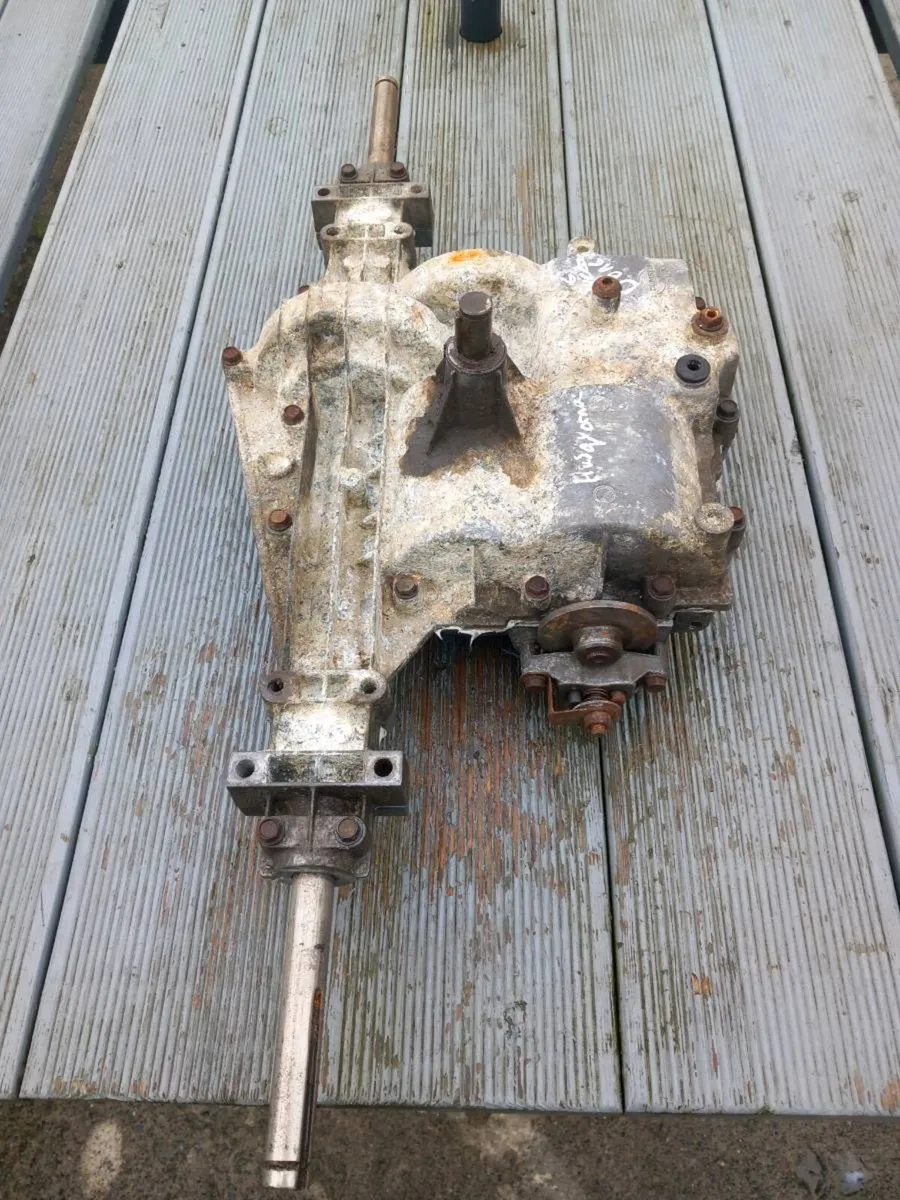 Husqvarna/craftsman manual gearbox for sale - Image 4