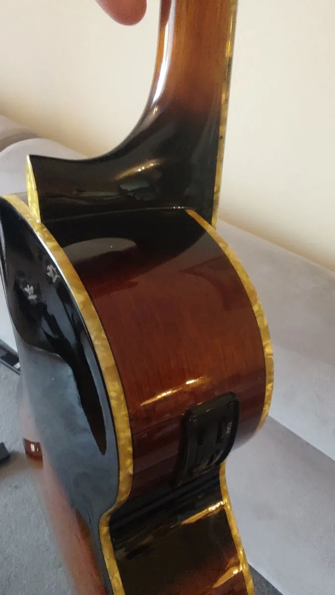 Kala KA-JTE/2TS Archtop Tenor Ukulele - Image 3