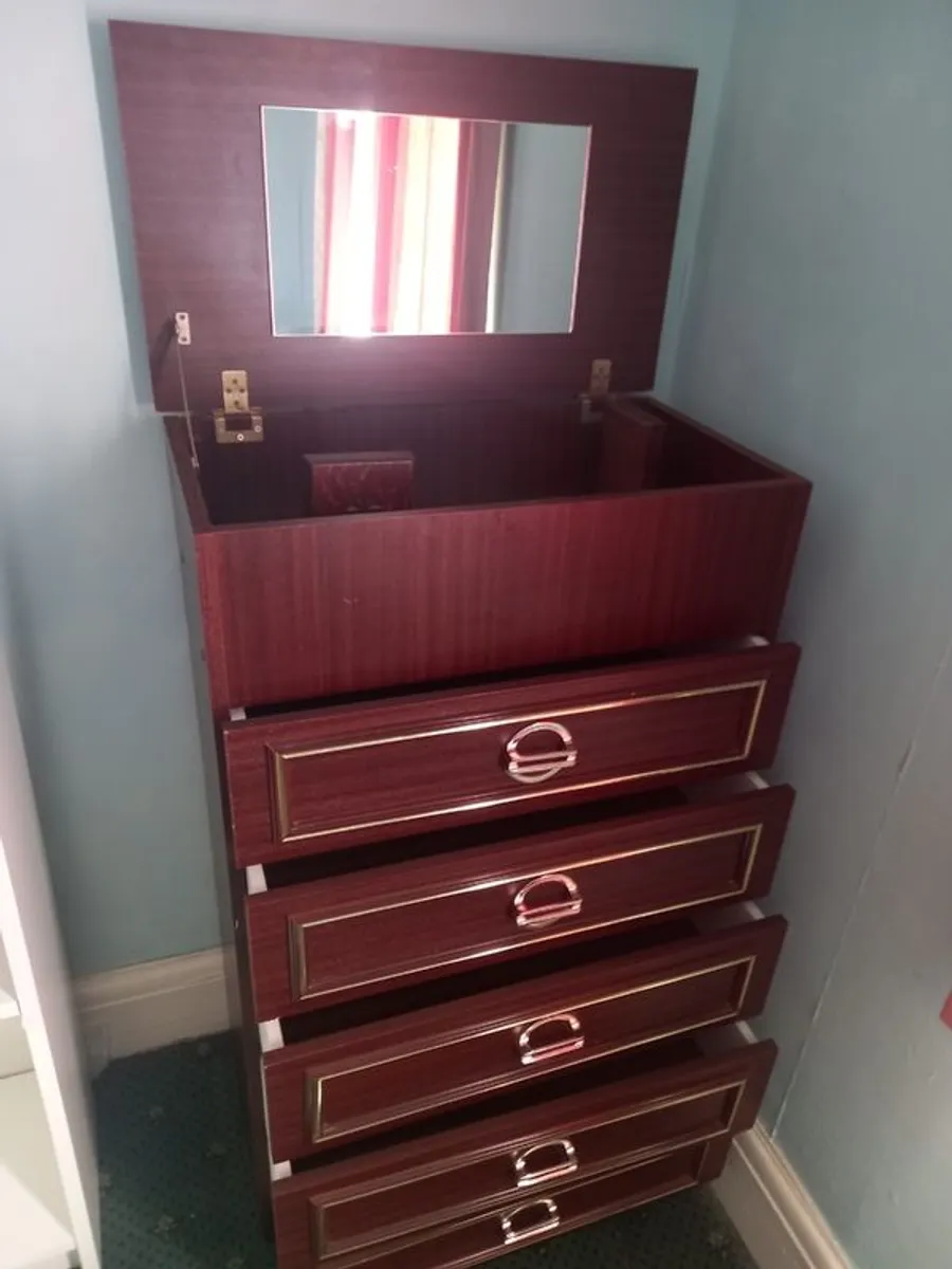 Dressing table /  make-up closet - Image 1