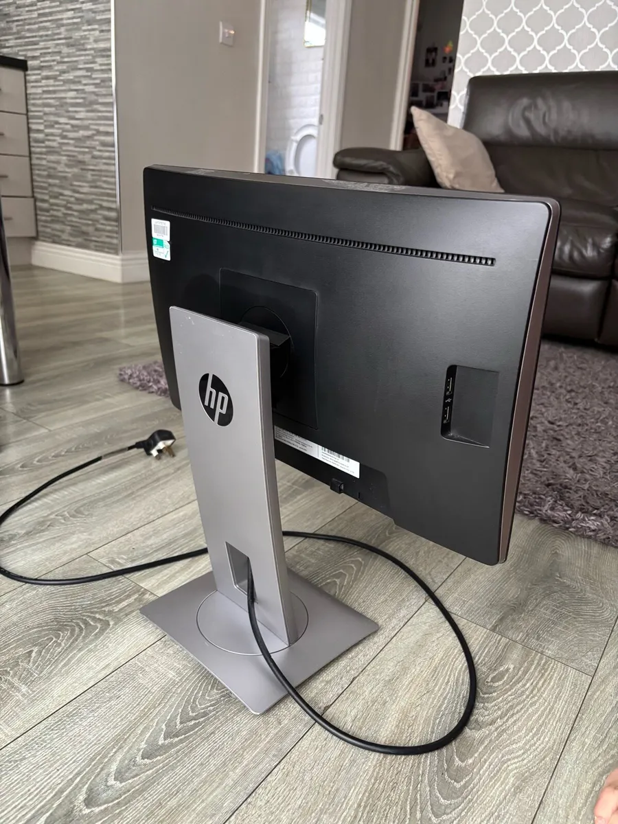 HP EliteDisplay E202 20” Monitor - Image 3