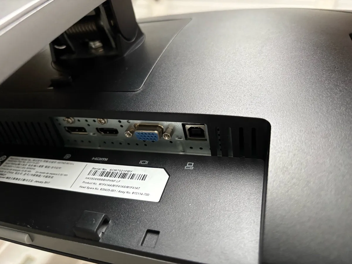 HP EliteDisplay E202 20” Monitor - Image 4