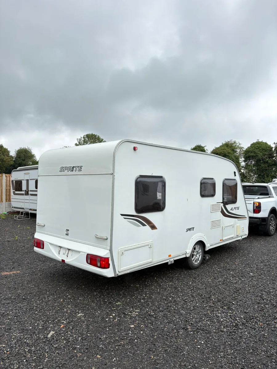 Swift Sprite alpine 4 berth caravan - Image 3