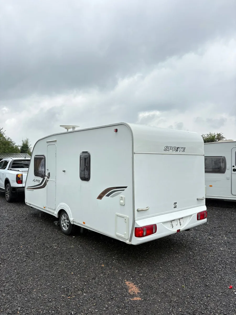 Swift Sprite alpine 4 berth caravan - Image 4