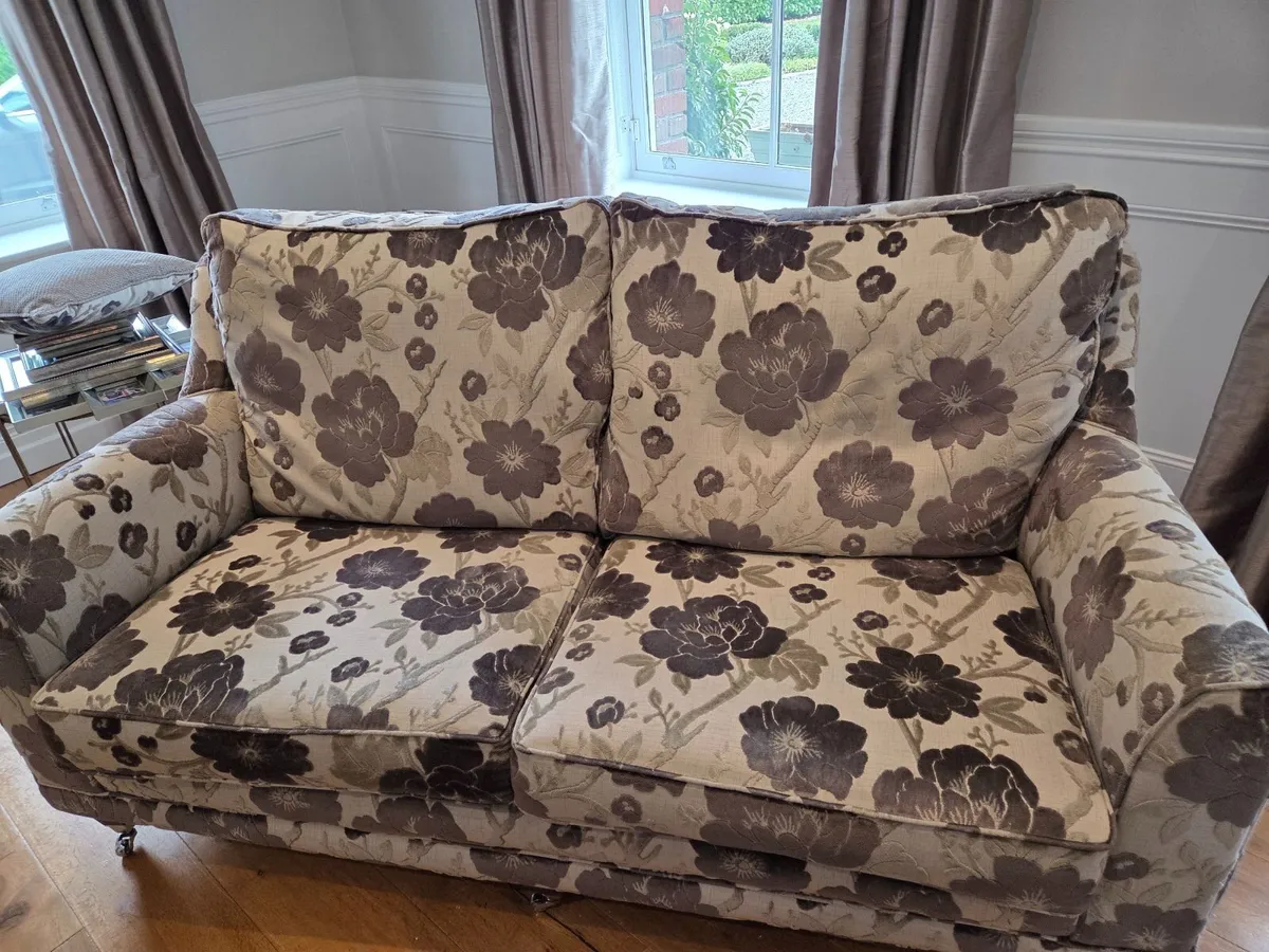 Sofa & arm chairs - Image 2