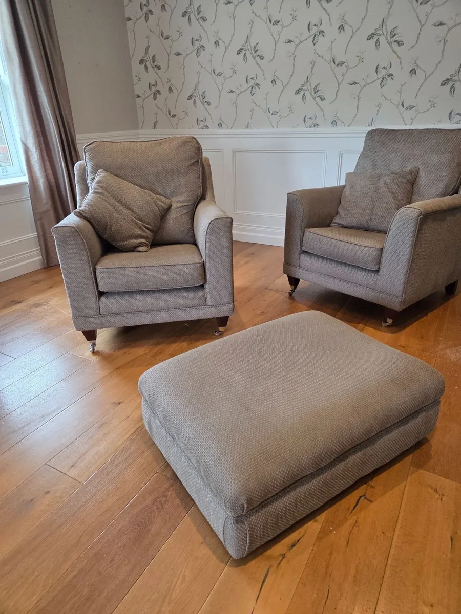 Sofa & arm chairs - Image 2