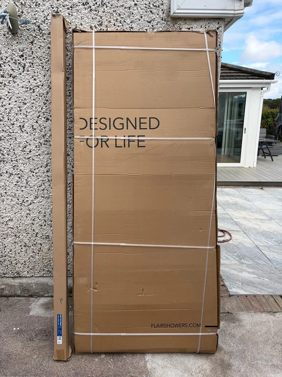 Flair AYO 900mm Wetroom Glass Panel - Image 1