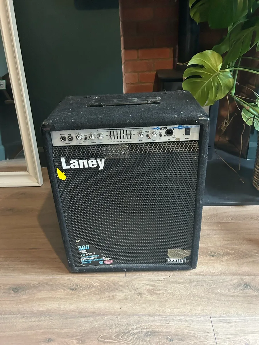 Free Laney RB8 300 watt base amp - Image 1