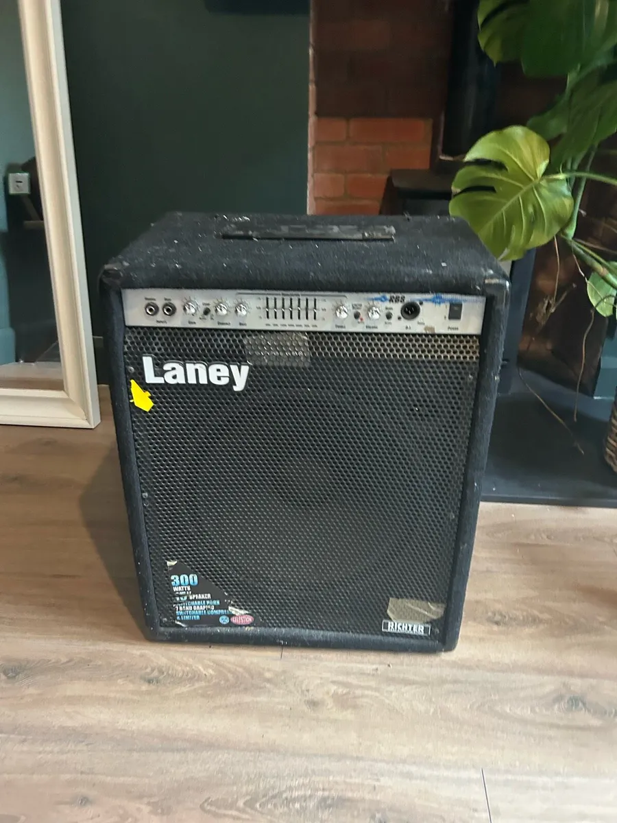 Free Laney RB8 300 watt base amp - Image 2
