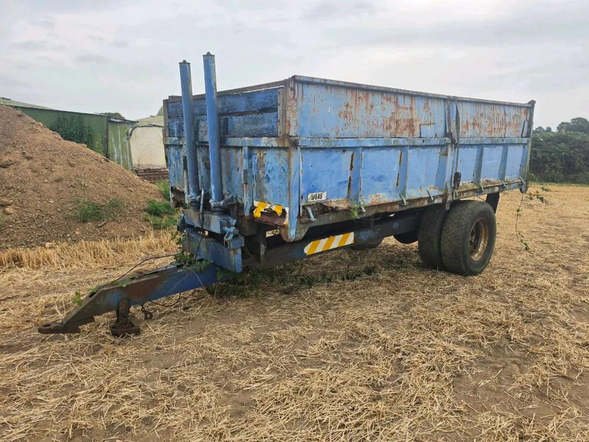 Trailer - Image 1