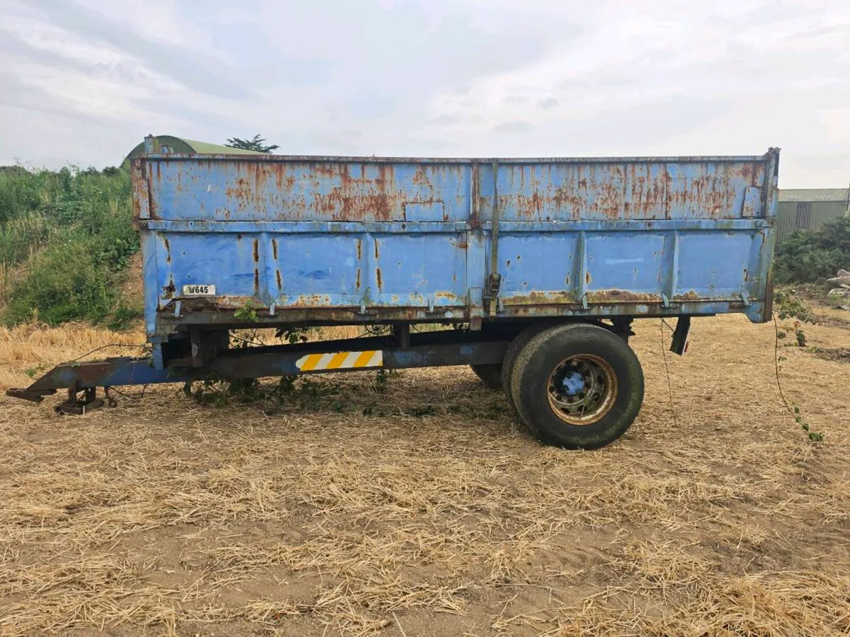 Trailer - Image 2