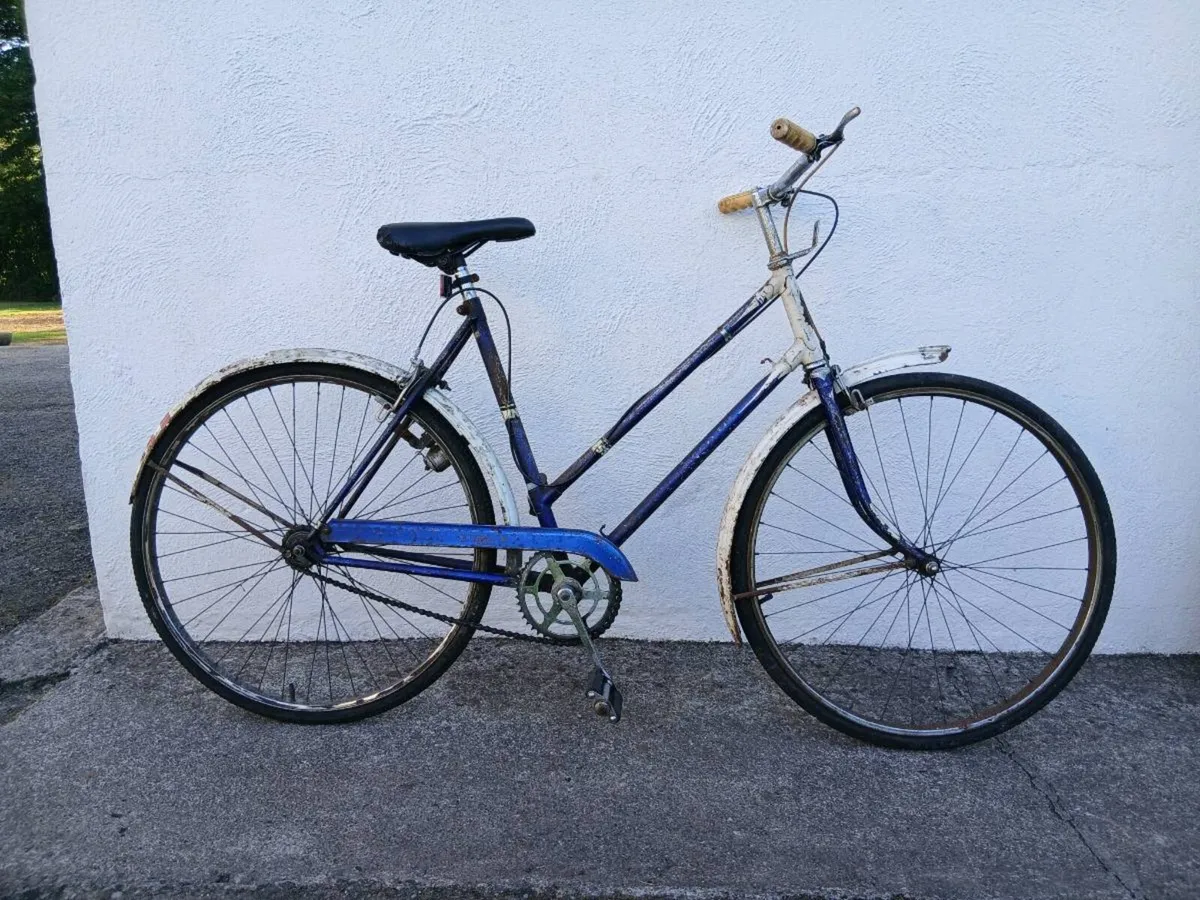 Elswick Escort Bicycle For Sale - Image 1