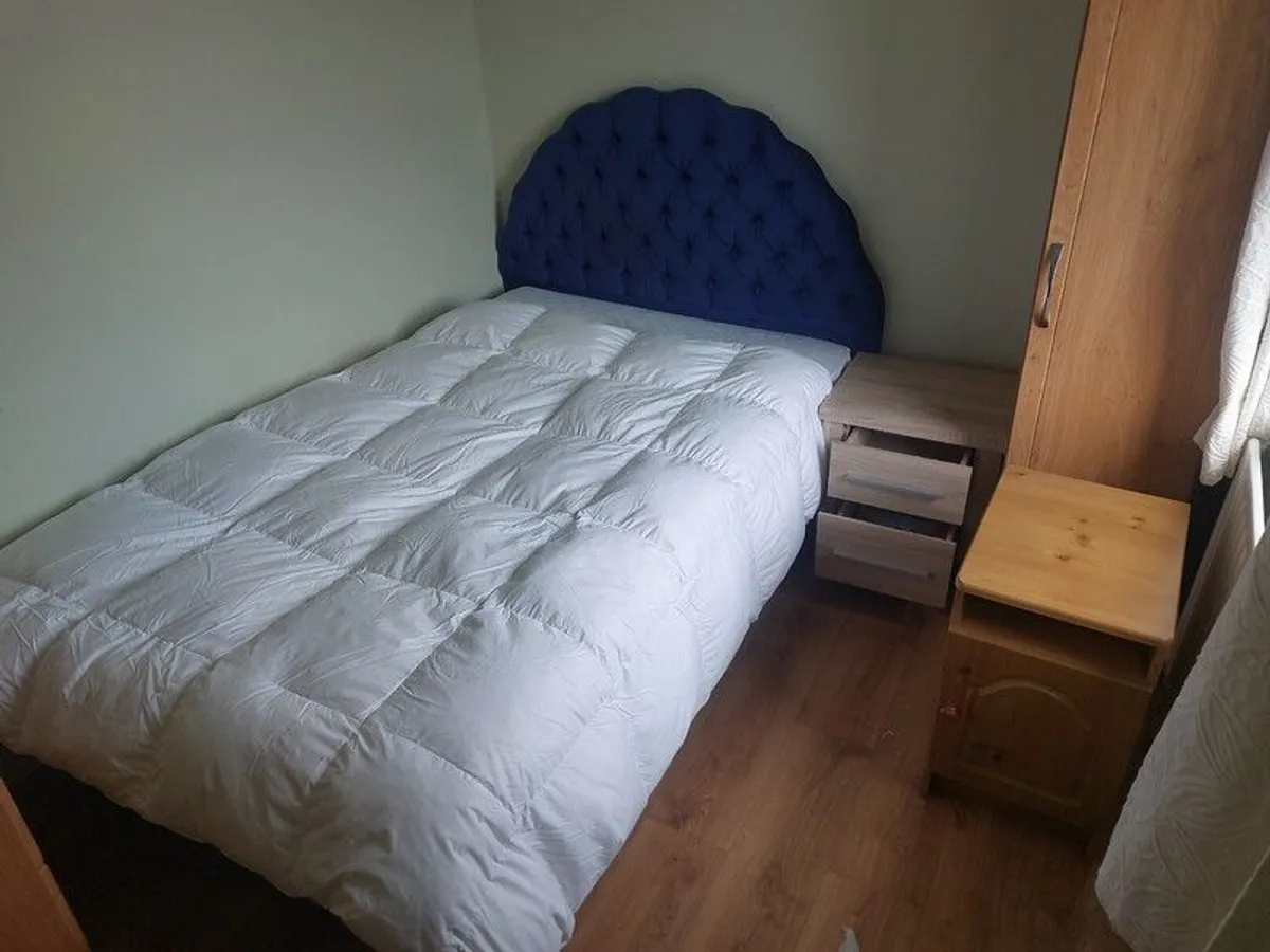 Lockers, chest of drawers, bed and small wardrobe - Image 3