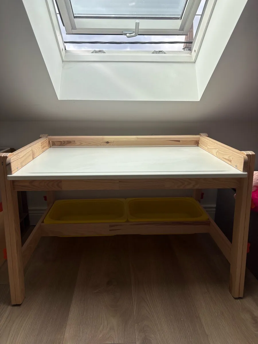 Kids Desk - Image 1
