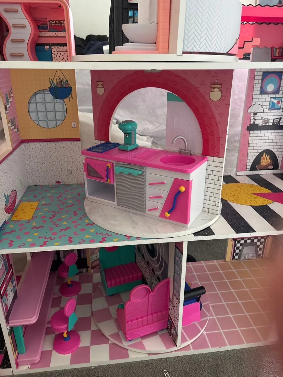 Dolls house - Image 3