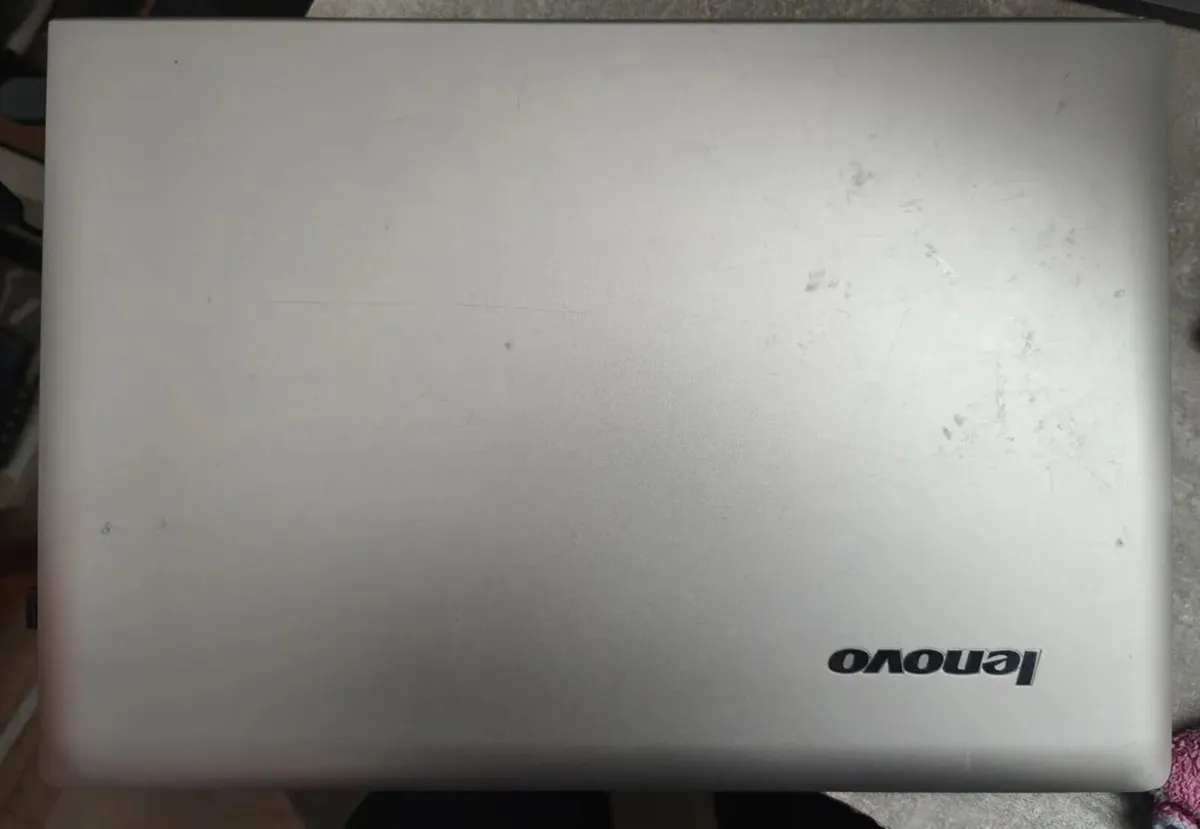 Silver Lenovo 15,6" Laptop Windows 11 - Image 2