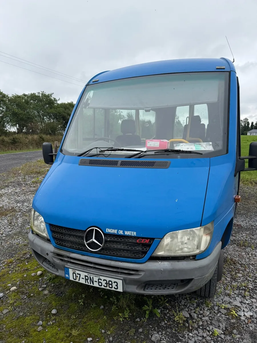 2007 Mercedes Sprinter - Image 1