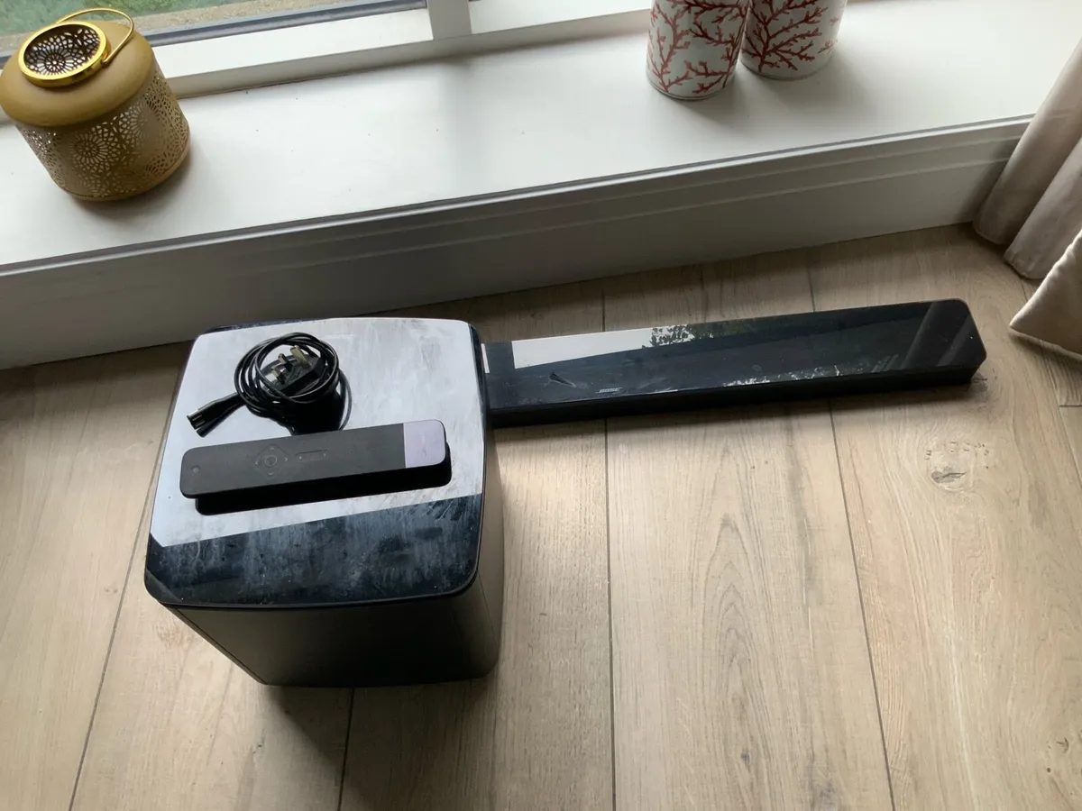 BOSE Sound Bar + Bass unit
