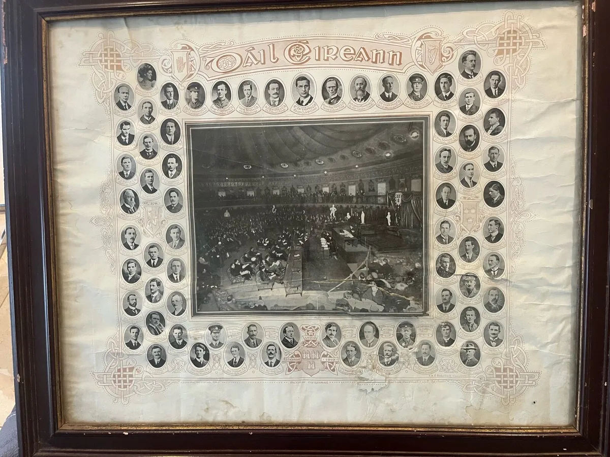 Official Issue 1919 Dáil Éireann Poster Print - Image 1