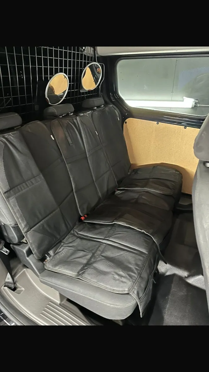 Ford Transit Connect Crew Cab - Image 3