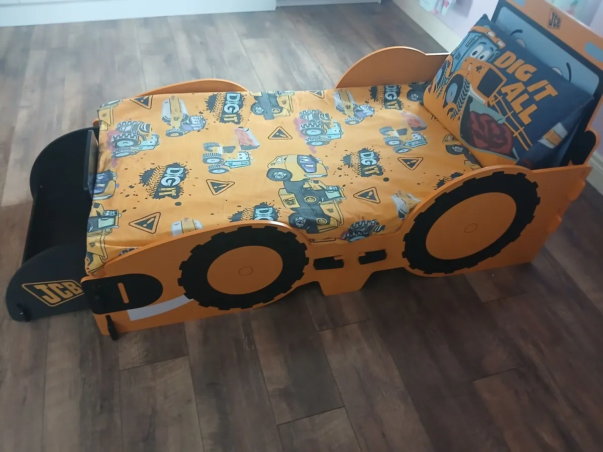 Jcb toddler bed - Image 1