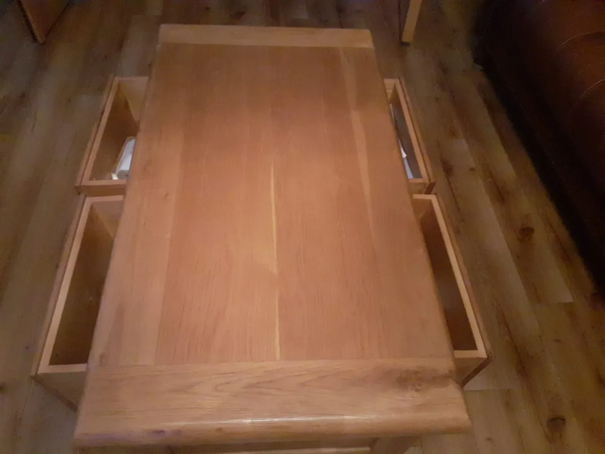 Oak Coffee table with four drawers - Image 4