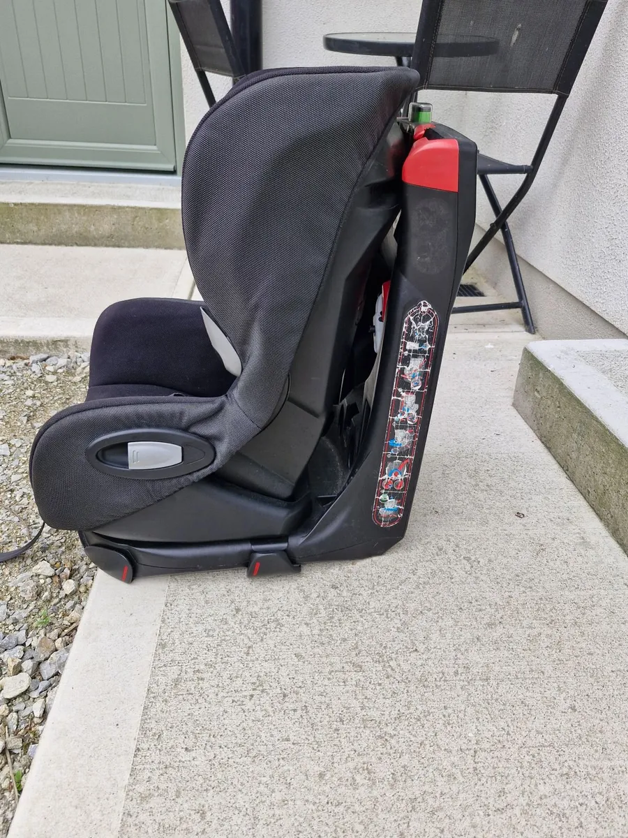 Maxi Cosi Axis Baby Car Seat - Image 2