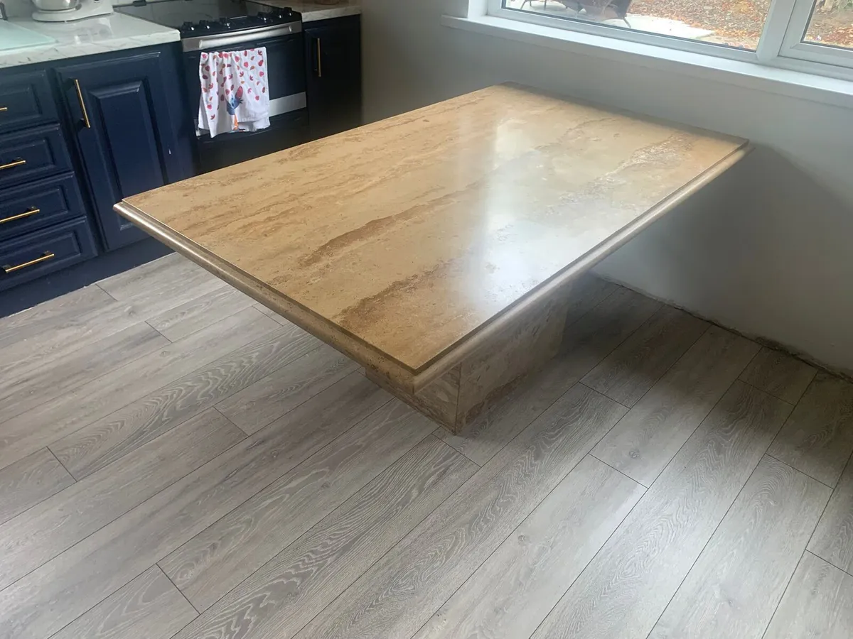 Marble table - Image 1